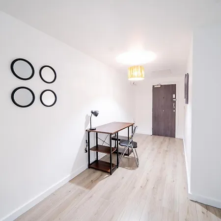 Cooperate Retreat 2-bedroom Gem In Bradford 10 Mins To Town Bradford (West Yorkshire)